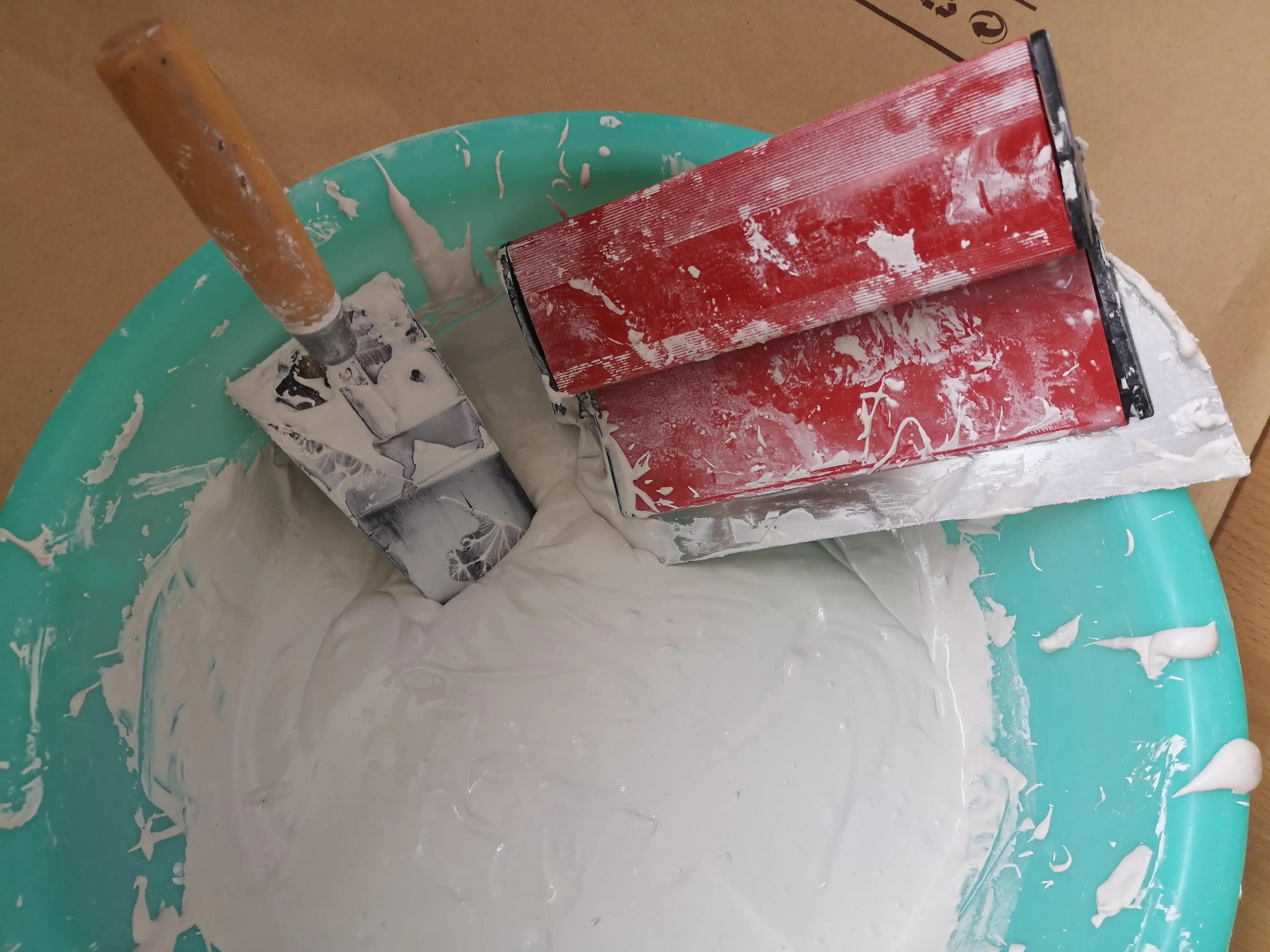 阳台外墙墙皮脱落如何维修,阳台上外墙涂料脱落咋办