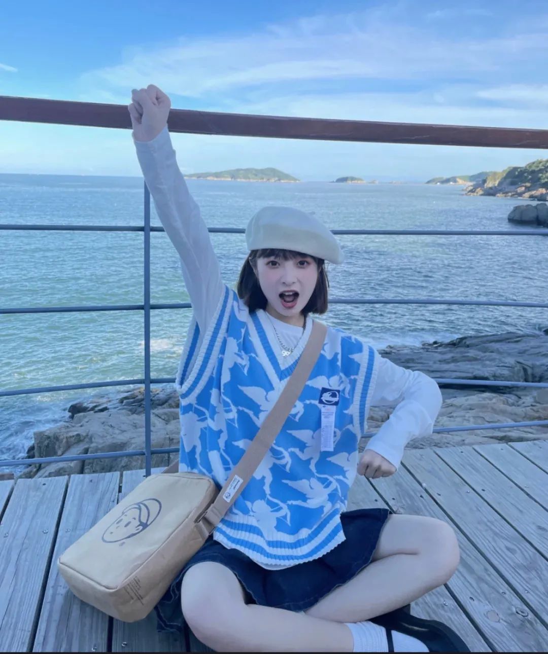 针织马甲棉麻衬衫,针织马甲衬衫下面怎么搭