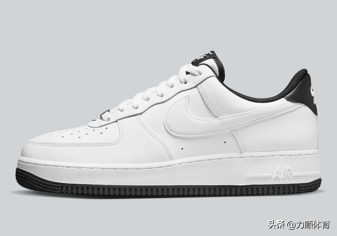 nikeairforce1low黑,nikeairforce1low全白和黑色