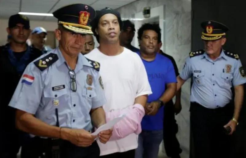 小罗巅峰时有多可怕现状,球王小罗的传奇之路