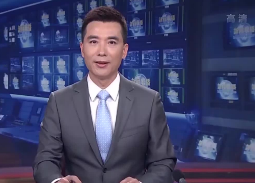 新闻联播最后为何播收稿子画面,新闻联播片尾整理稿子合集