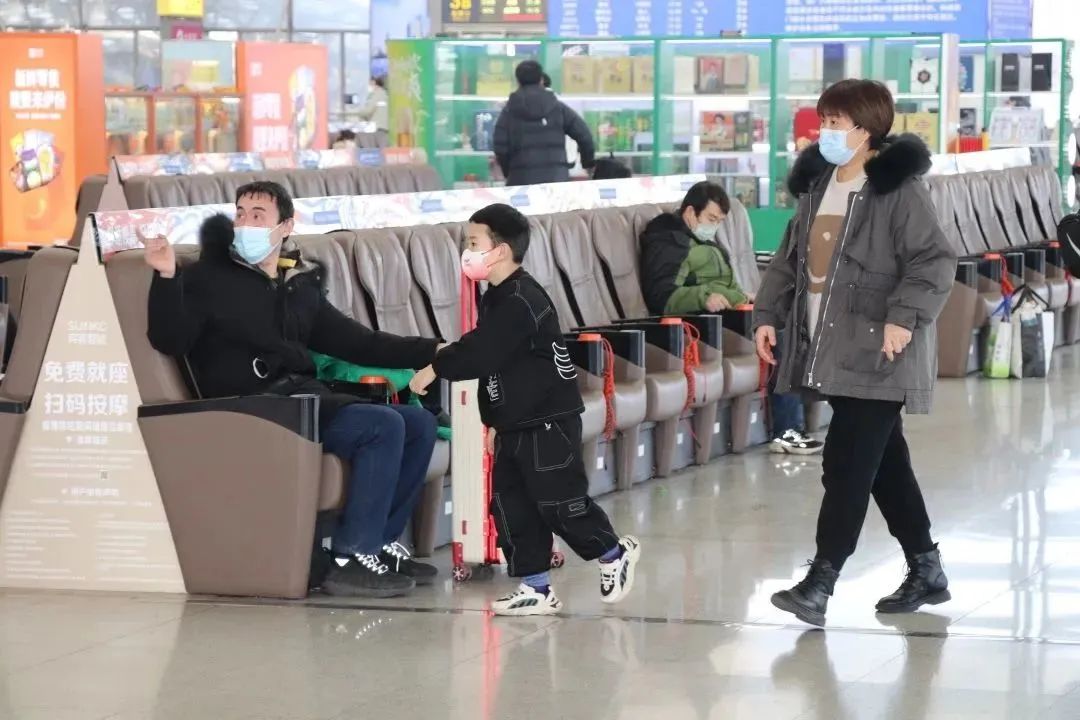 如何带人类幼崽优雅地坐高铁,人类幼崽坐高铁
