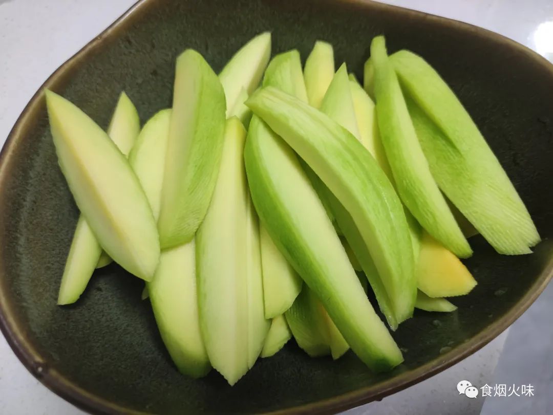 遇到它别手软，一生津止咳，二保护视力，三缓解便秘，不懂吃可惜