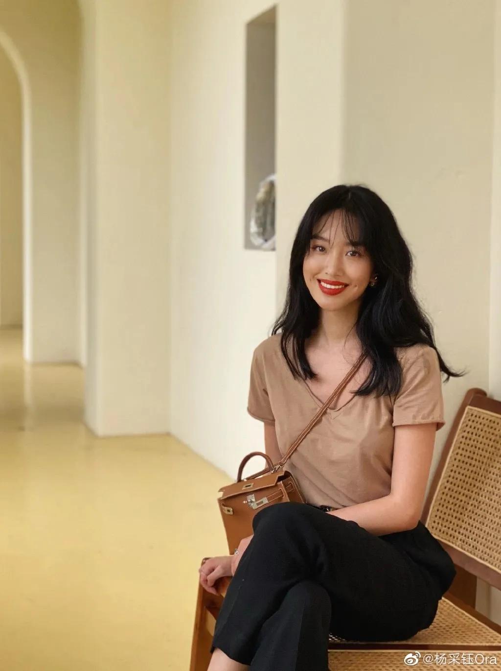 一定要让自己看起来很有钱的样子,让你的照片变得看起来很高级