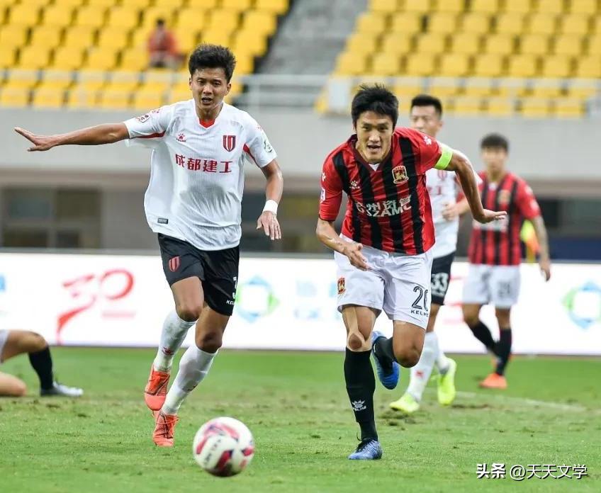 何杨和杨容的婚礼视频,何杨情侣名字