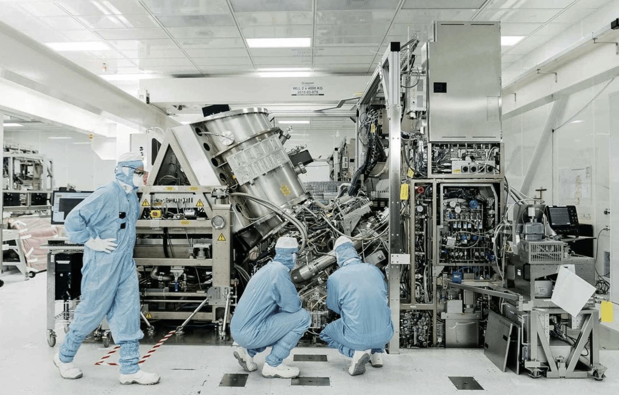 中国荷兰芯片光刻机最新进展,中国引进荷兰光刻机最新消息