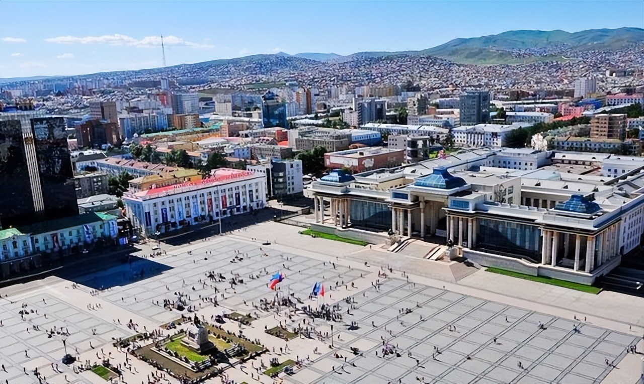 老蒋晚年坦言：败逃台湾无悔，此生最大不甘，是听了斯大林此言