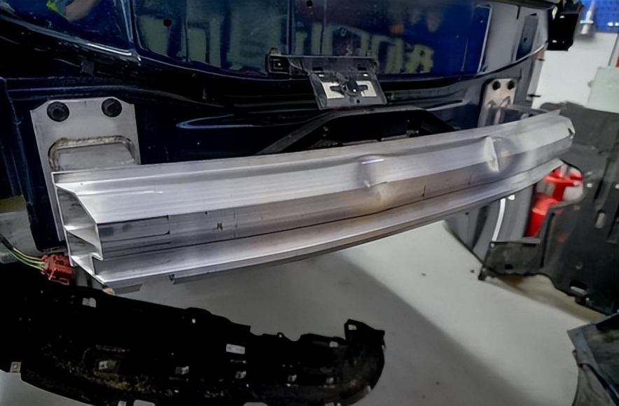 铝合金轻量化车身,铝合金刚性很好