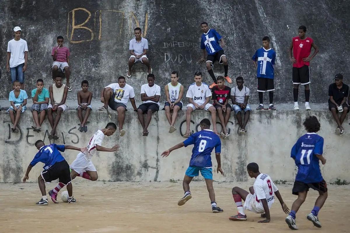 巴西足球人才辈出,巴西为何足球发达