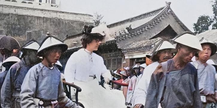 罕见晚清老照片被押赴菜市口,晚清妇女照片