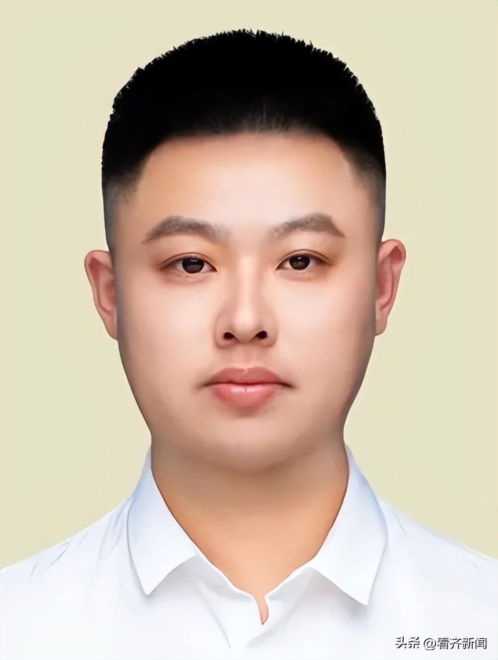 榻愰綈鍝堝皵琛℃按绉佺珛楂樹腑,榻愰綈鍝堝皵琛℃按楂樹腑