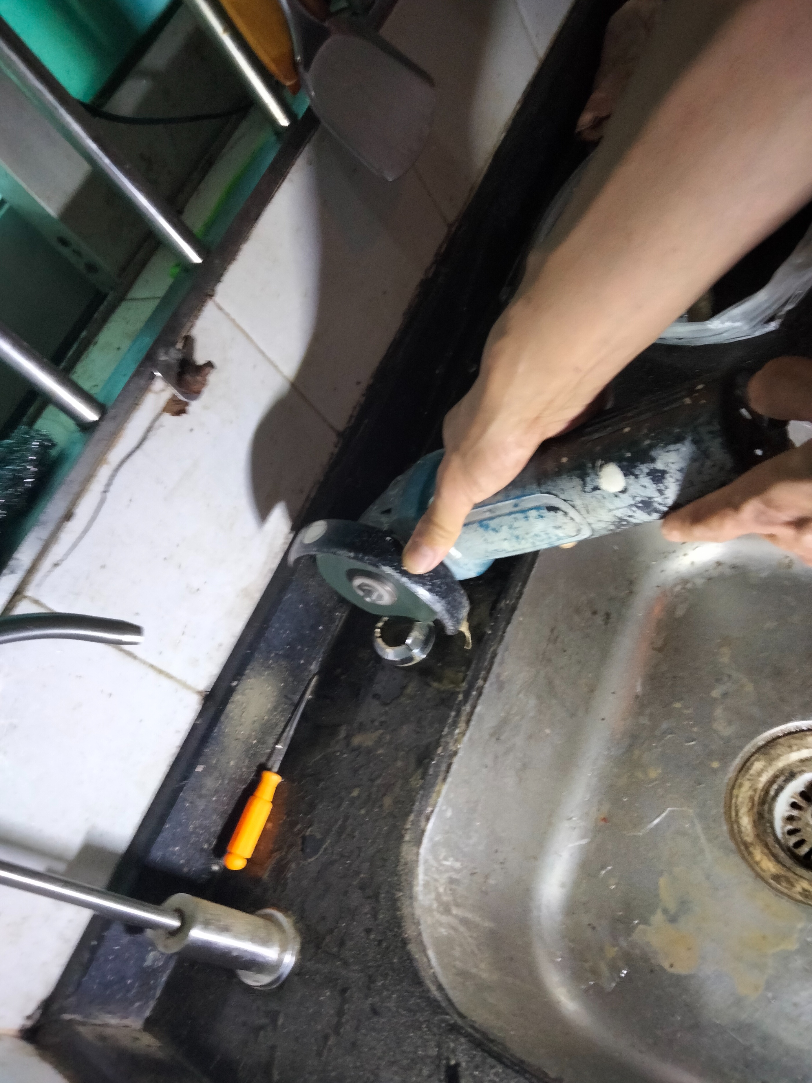 换个水龙头大概费用是多少钱,请师傅换个水龙头多少钱