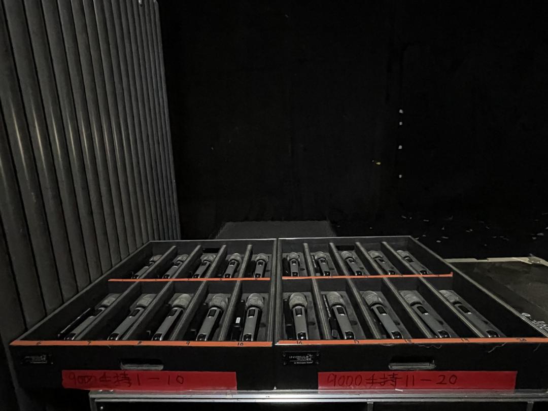 最近超火舞台表演,人气爆棚舞台表演火爆现场