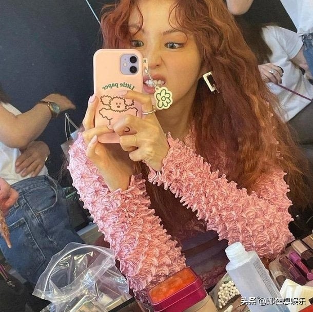 「太美了」这是韩流女偶像中最新的女性时尚潮流吗