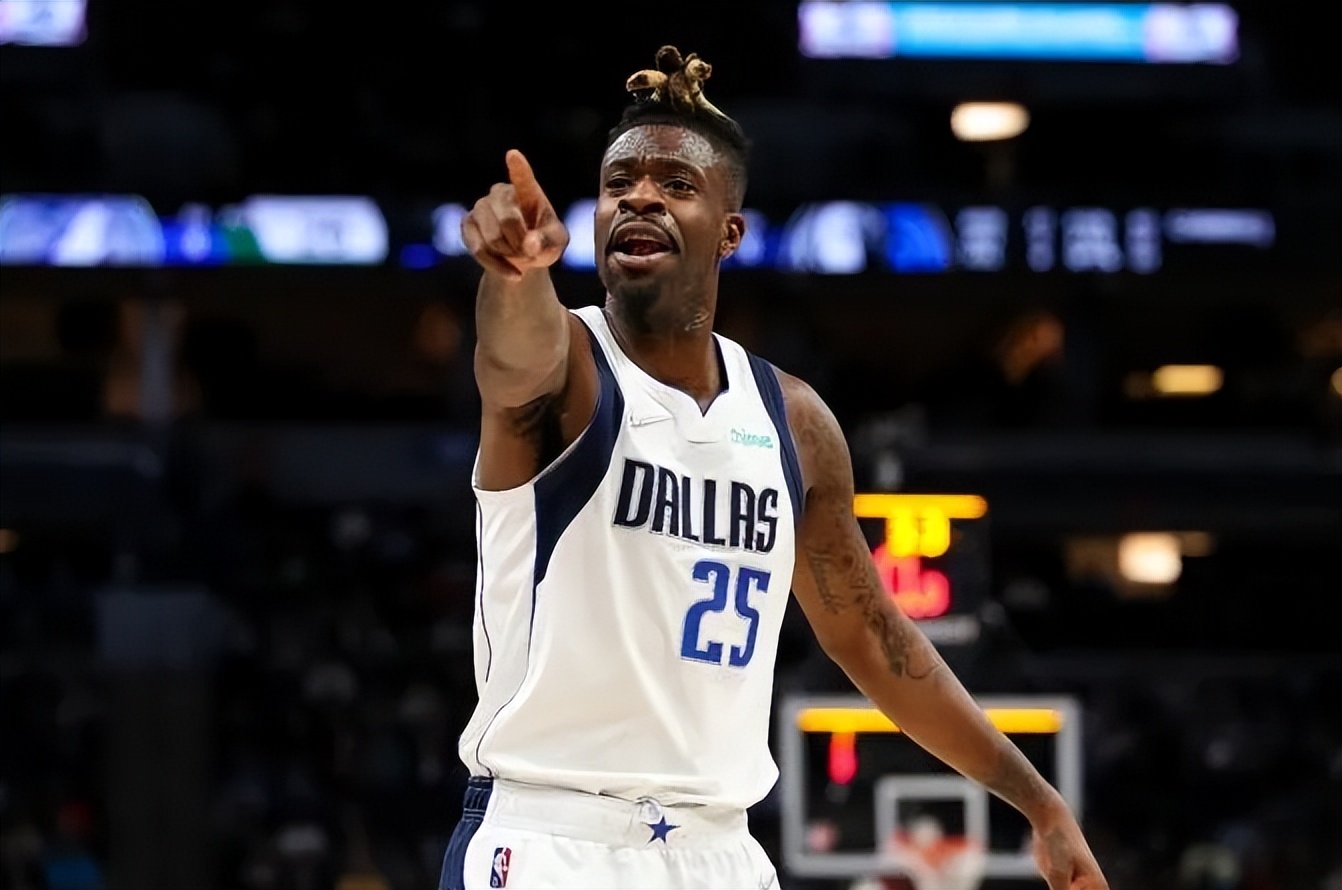 小库里二加一欧文,库里单换小牛的东契奇