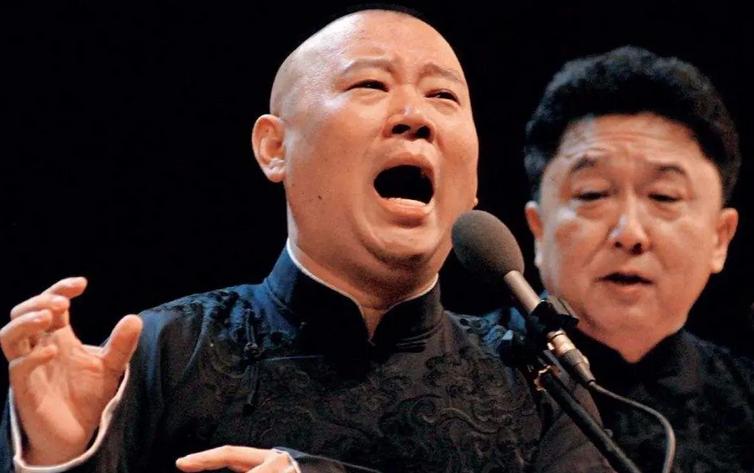 苗阜“出阴招”，线下演出免费观看，经营九年的鼎泰茶社宣告倒闭