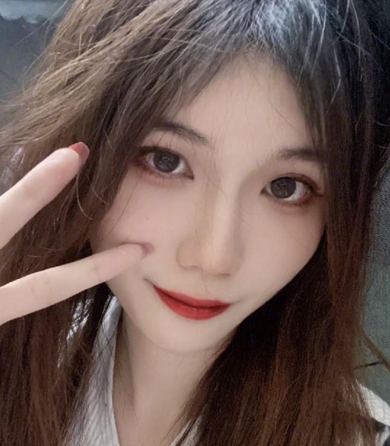 图书馆男生“脚臭”,女大学生想委婉提醒对方,结果得到神回复