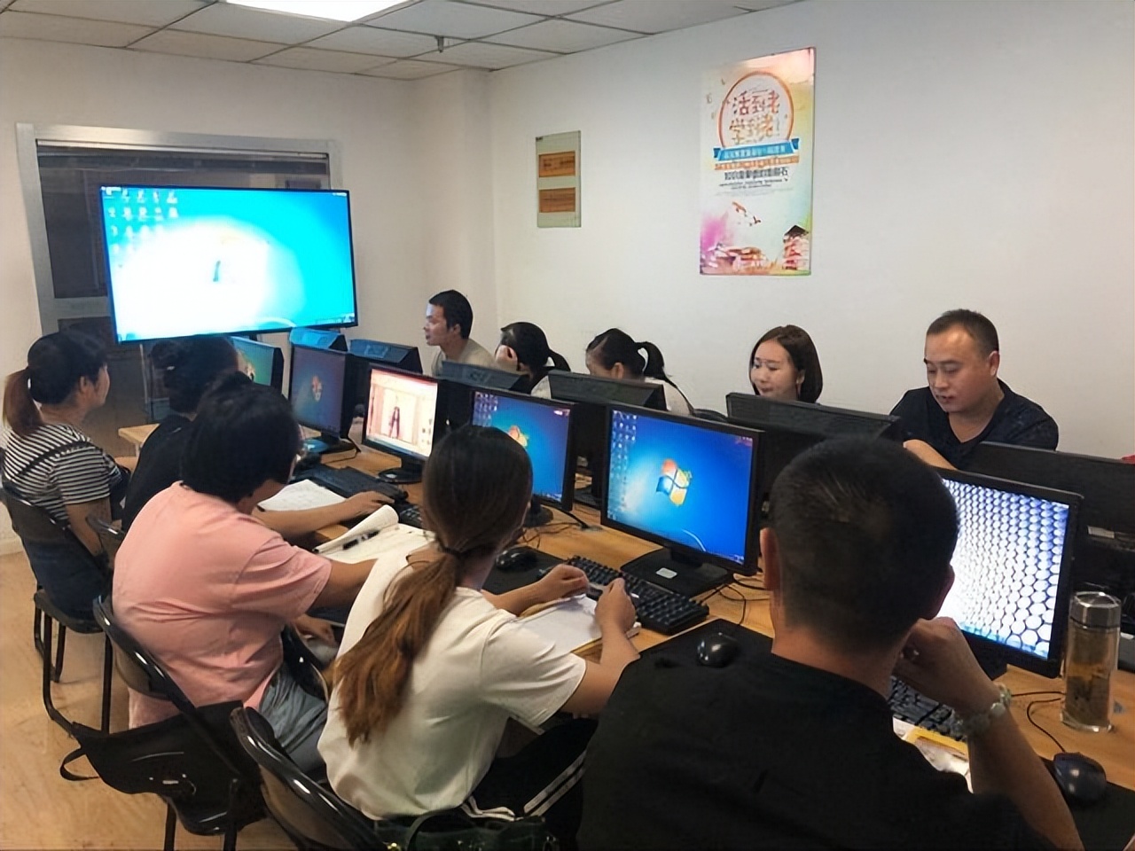 16岁读职高有出路还是不读有出路,16岁初中毕业去读职校好吗