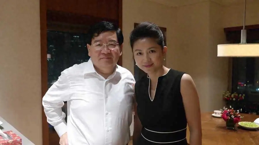 央视一姐王小丫的视频,央视主持人王小丫2000年身体状况