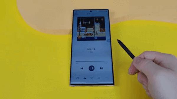 三星galaxys22超大杯,三星galaxys23ultra湖屿蓝评测