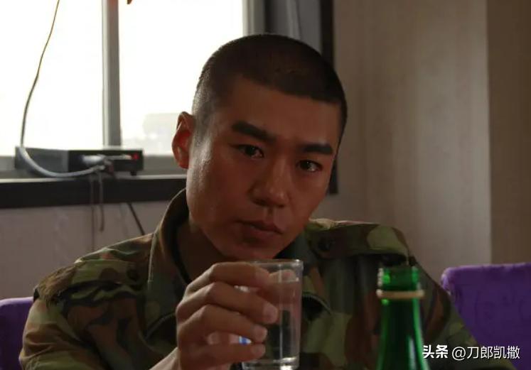 我是特种兵退役十年,我是特种兵13年后重回部队