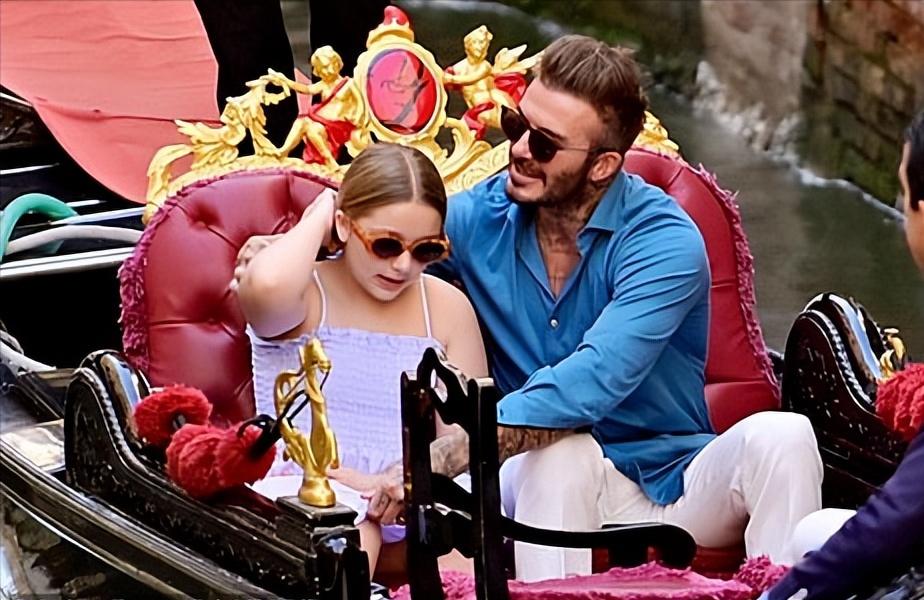 小七被贝克汉姆抱,小七被贝克汉姆宠爱