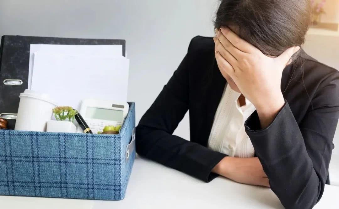 河南女子出租屋“躺平”8年,每月只花500,竟“疗愈”了自己