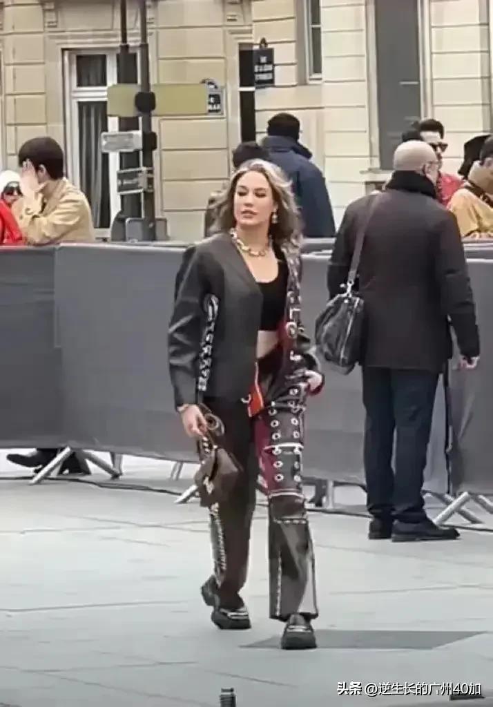 香港顶流姜涛回怼网友,林俊杰谷爱凌同台