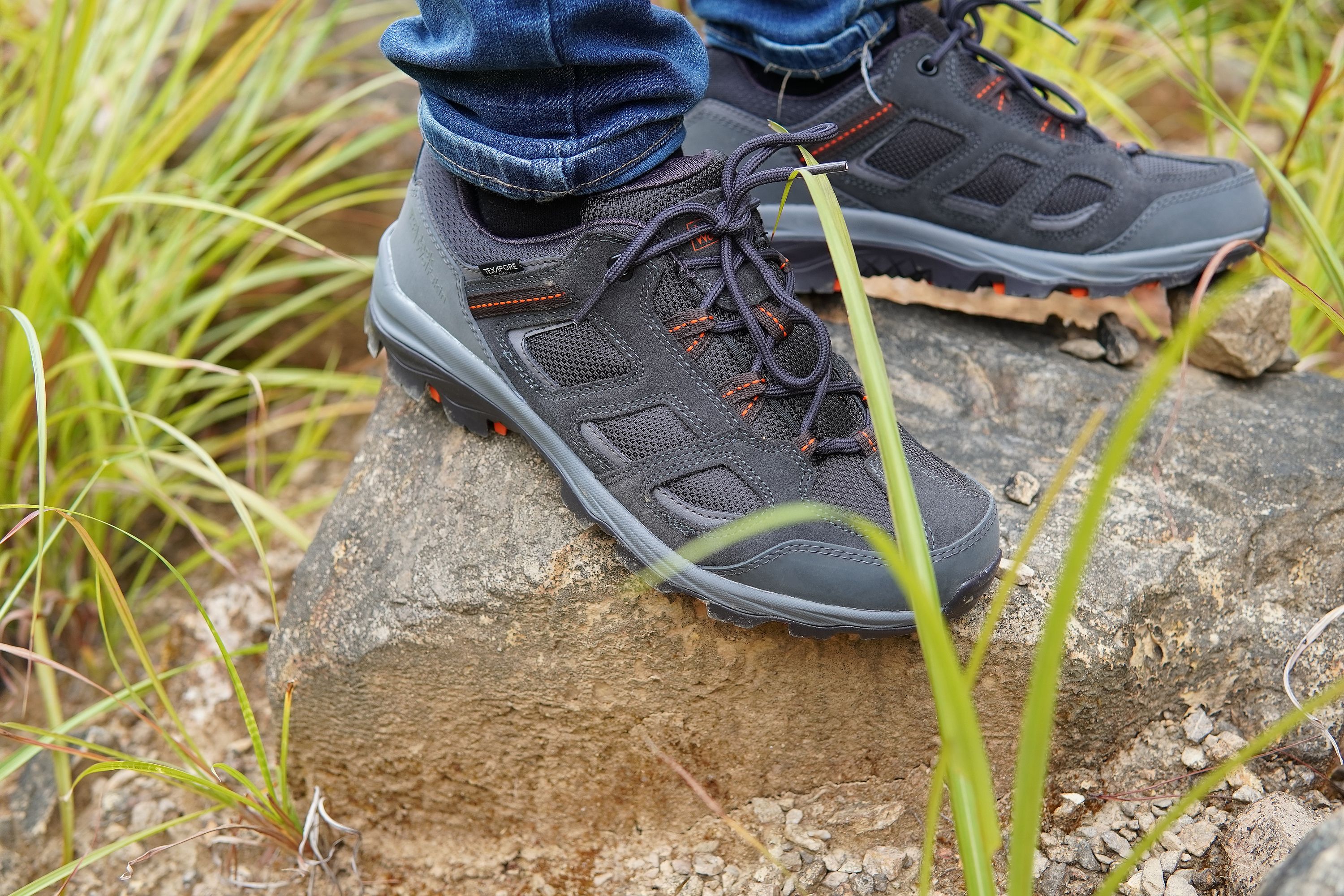 防水防油抓地力强的鞋,防水抓地性强而且轻的鞋