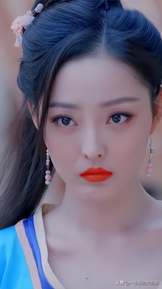 她是兰陵王的未婚妻，原本星途璀璨，可惜剧还未播出就因病去世了