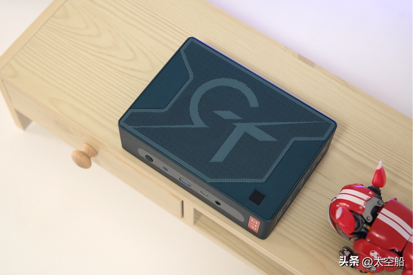 零刻gtr7和同配置笔记本,零刻gtr7电脑测评