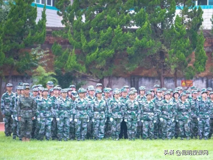 多彩生活缤纷寒假,多彩生活文化活动校园