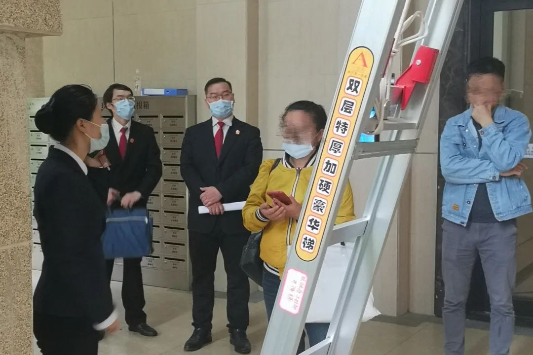 卫生间反水倒灌谁的责任,2楼卫生间返水造成损失谁负责