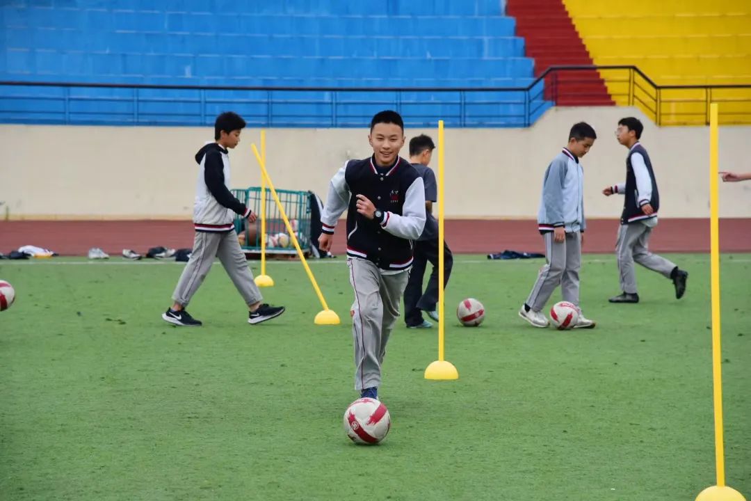 成都为明学校新津招生,新津为明学校可以学表演吗