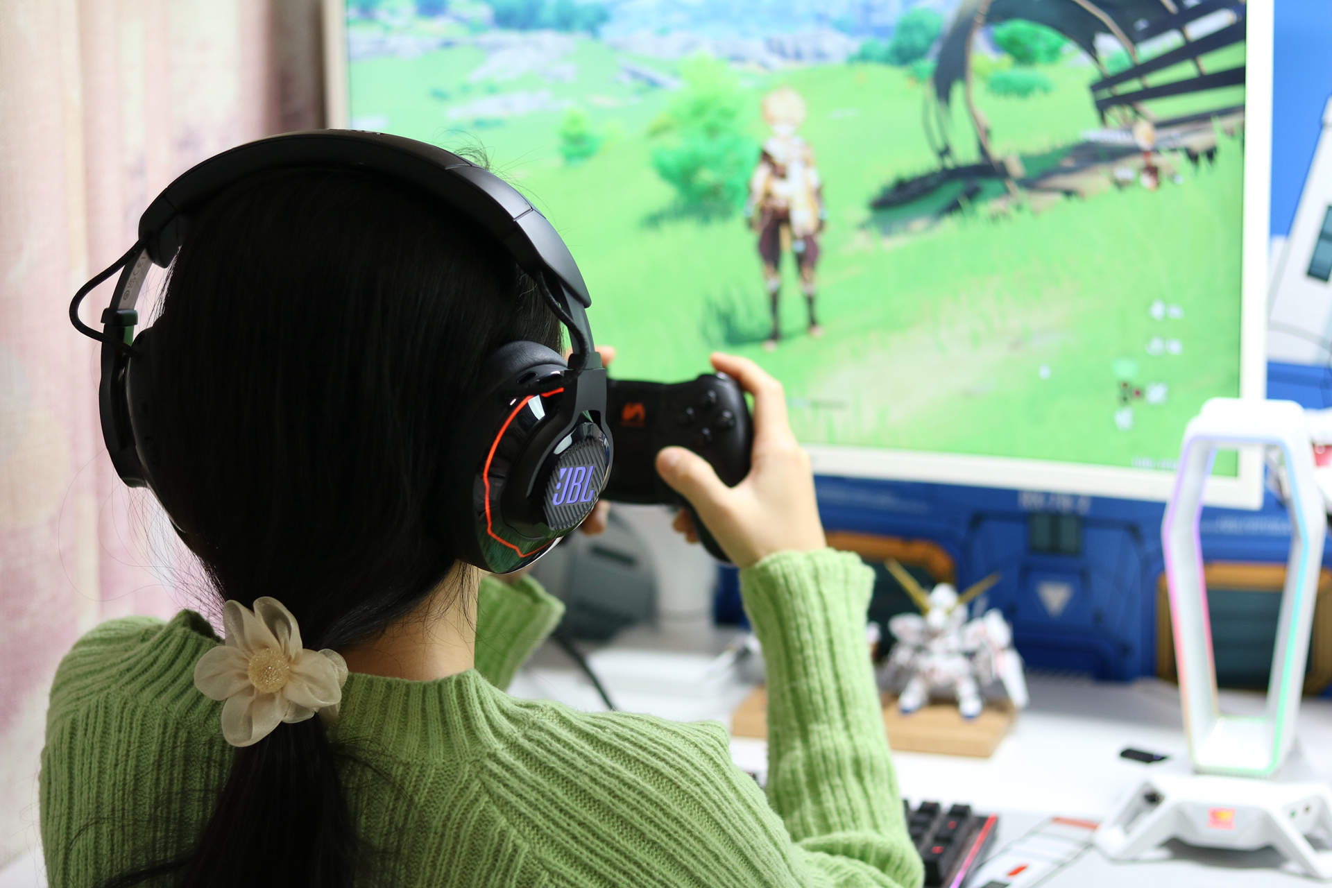 2000块钱买个蓝牙音箱值吗,专业人士jbl头戴式耳机推荐