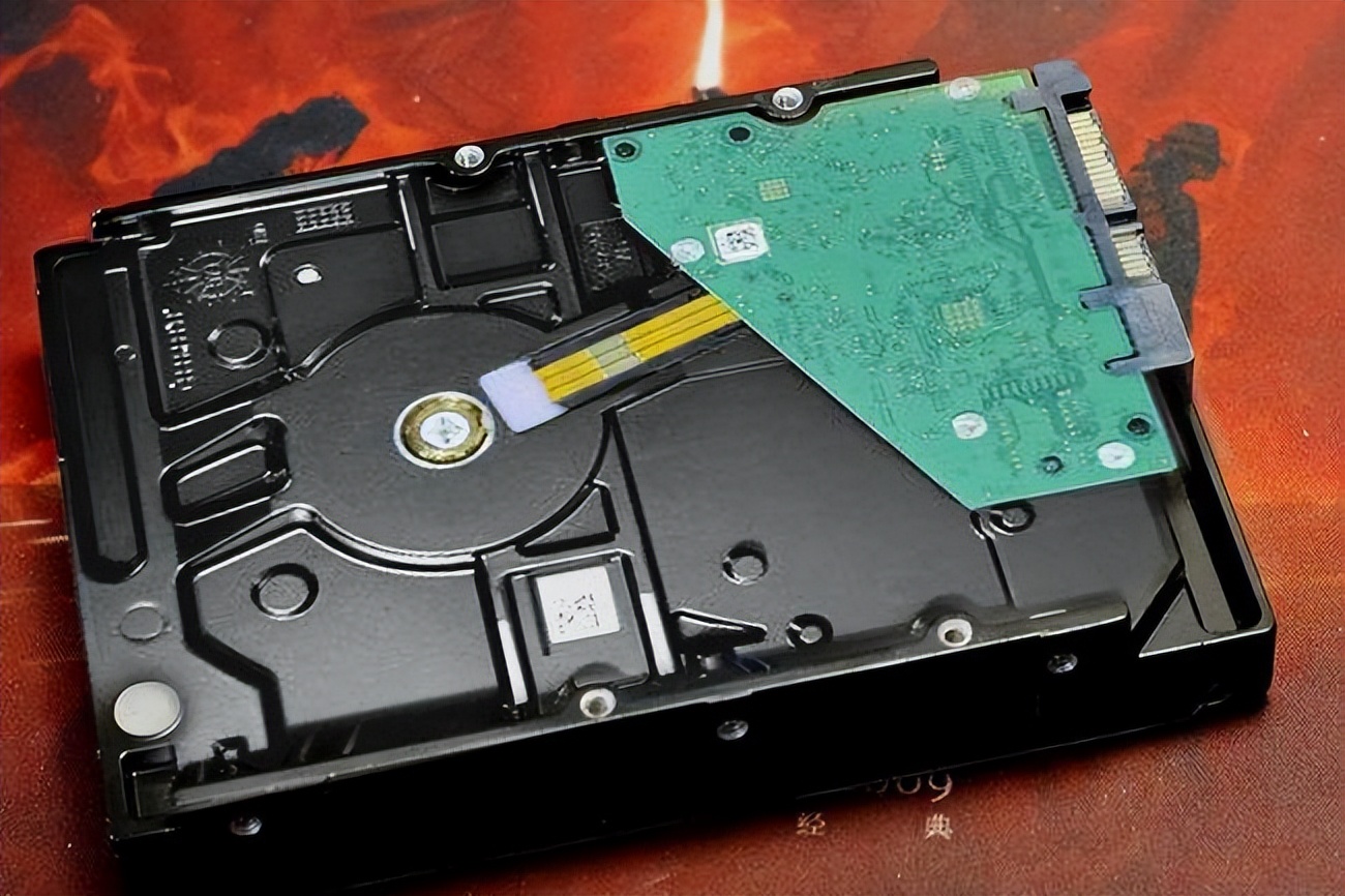 电脑中的硬盘长什么样子,电脑硬盘长什么样子