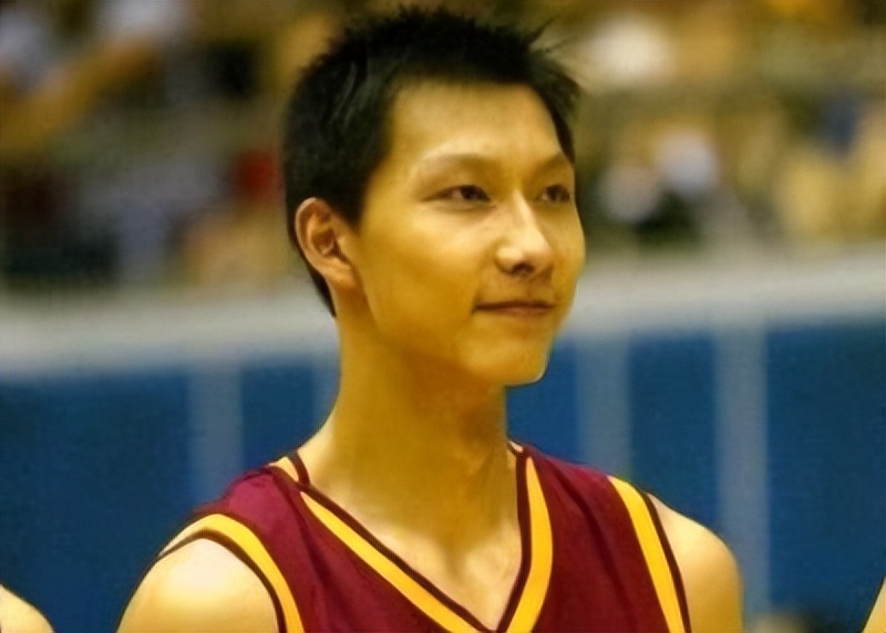 易建联娶老婆了吗,易建联和荆灵爱情故事