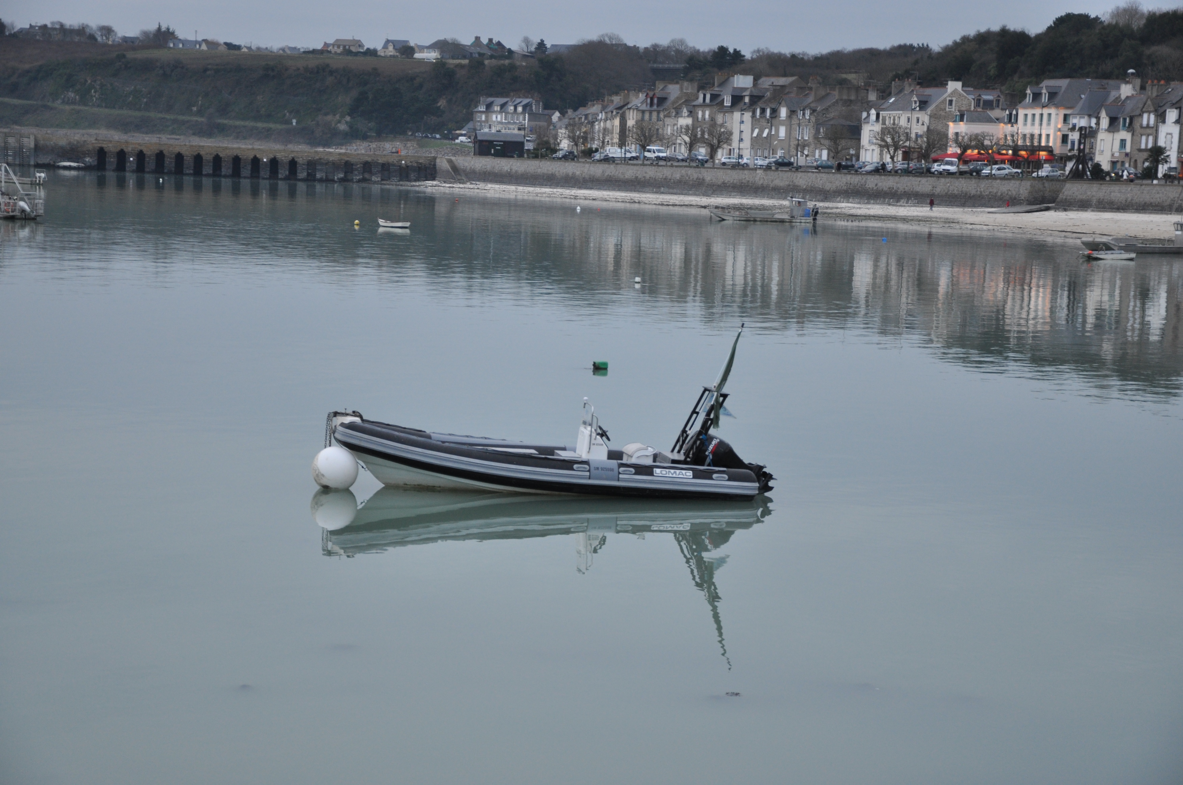 生蚝之都康卡勒：凯撒大帝太阳王拿破仑三世青睐，美味流传两千年