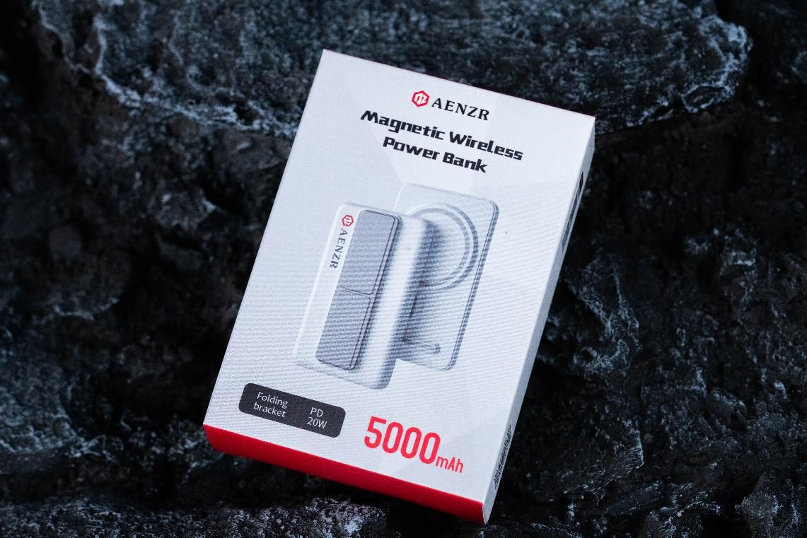 65w磁吸充电宝带支架,一款简约的磁吸充电宝还可当支架