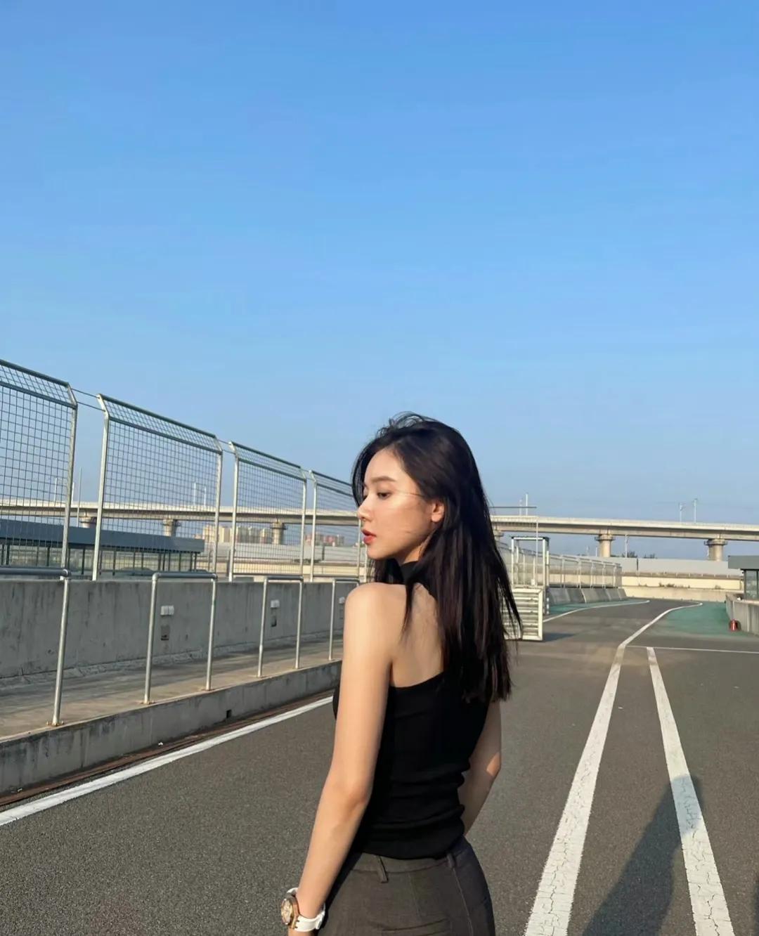 nba主持人美娜生活照,天津主持人美娜个人资料