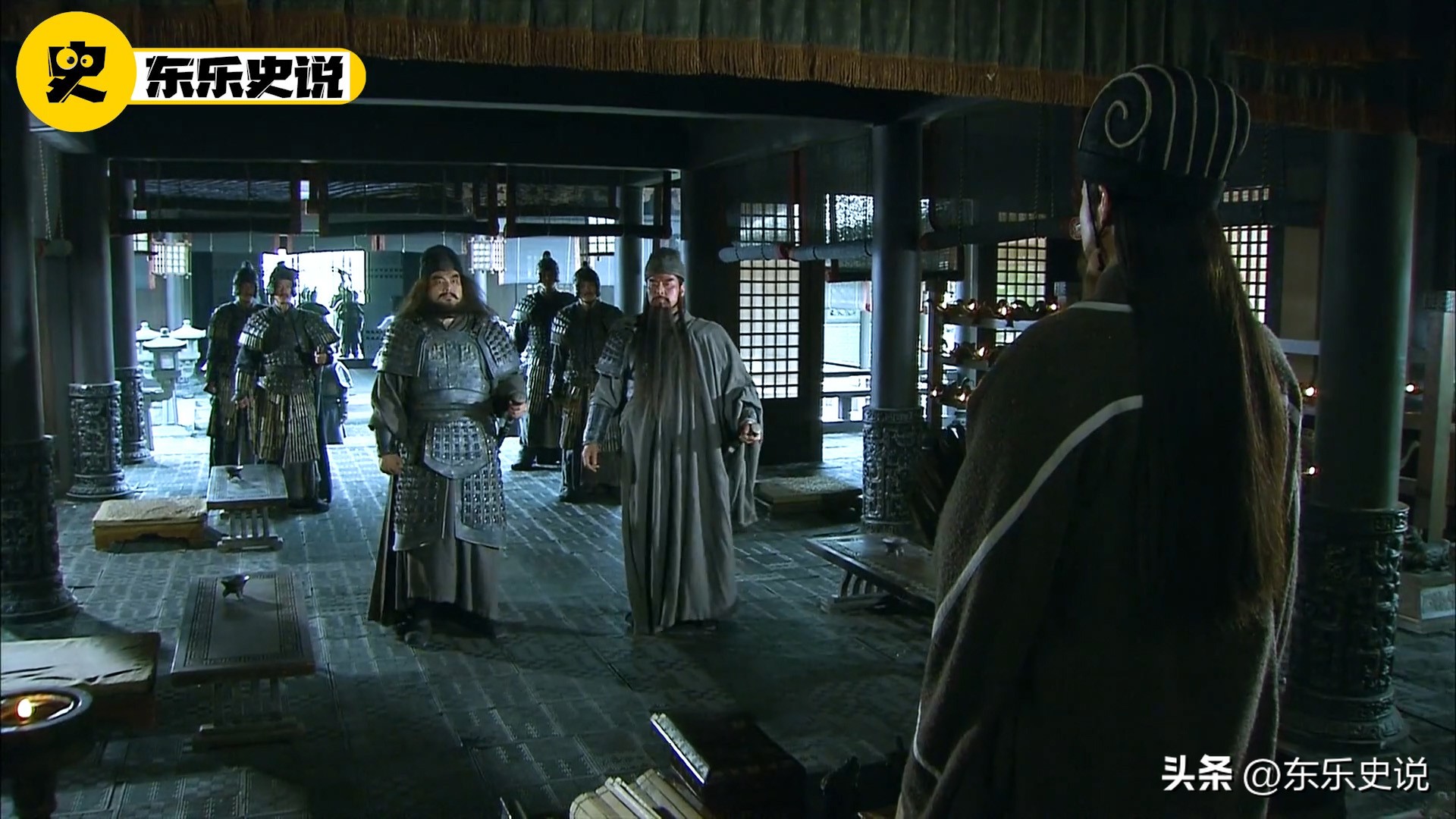 三国85：张飞醉酒质疑诸葛亮，叫来关羽*反造**，周郎赔了夫人又吐血