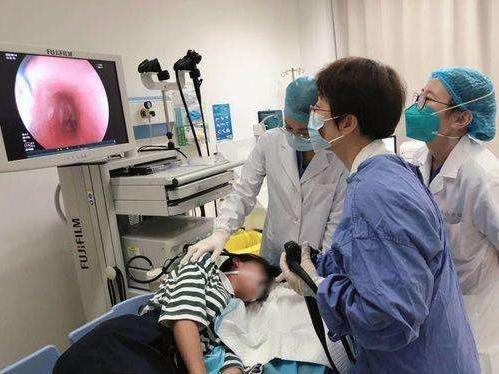 医生不建议做胃镜自己有必要做吗,年轻人胃不舒服需要做胃镜吗