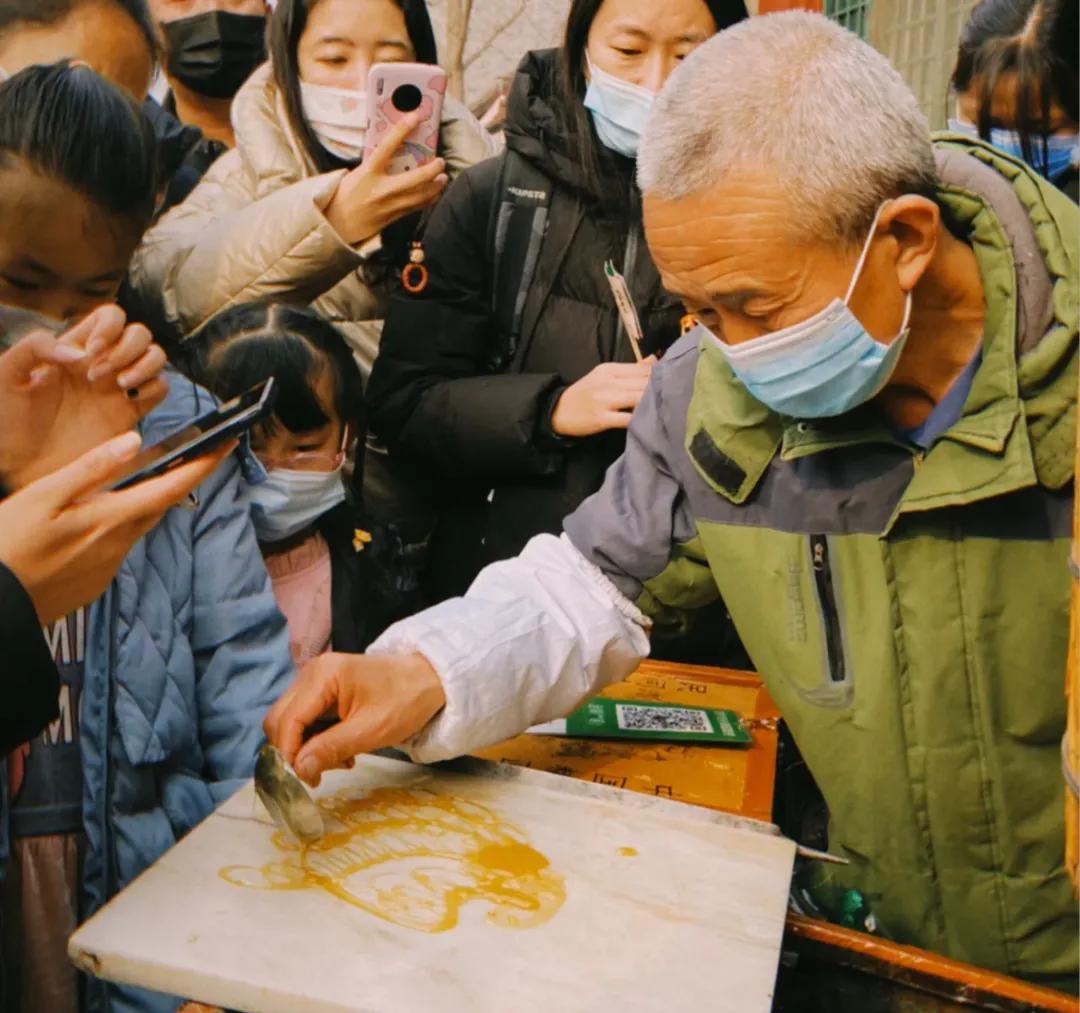 哪里城市过春节最有年味,记忆中的年味儿和过年新模式