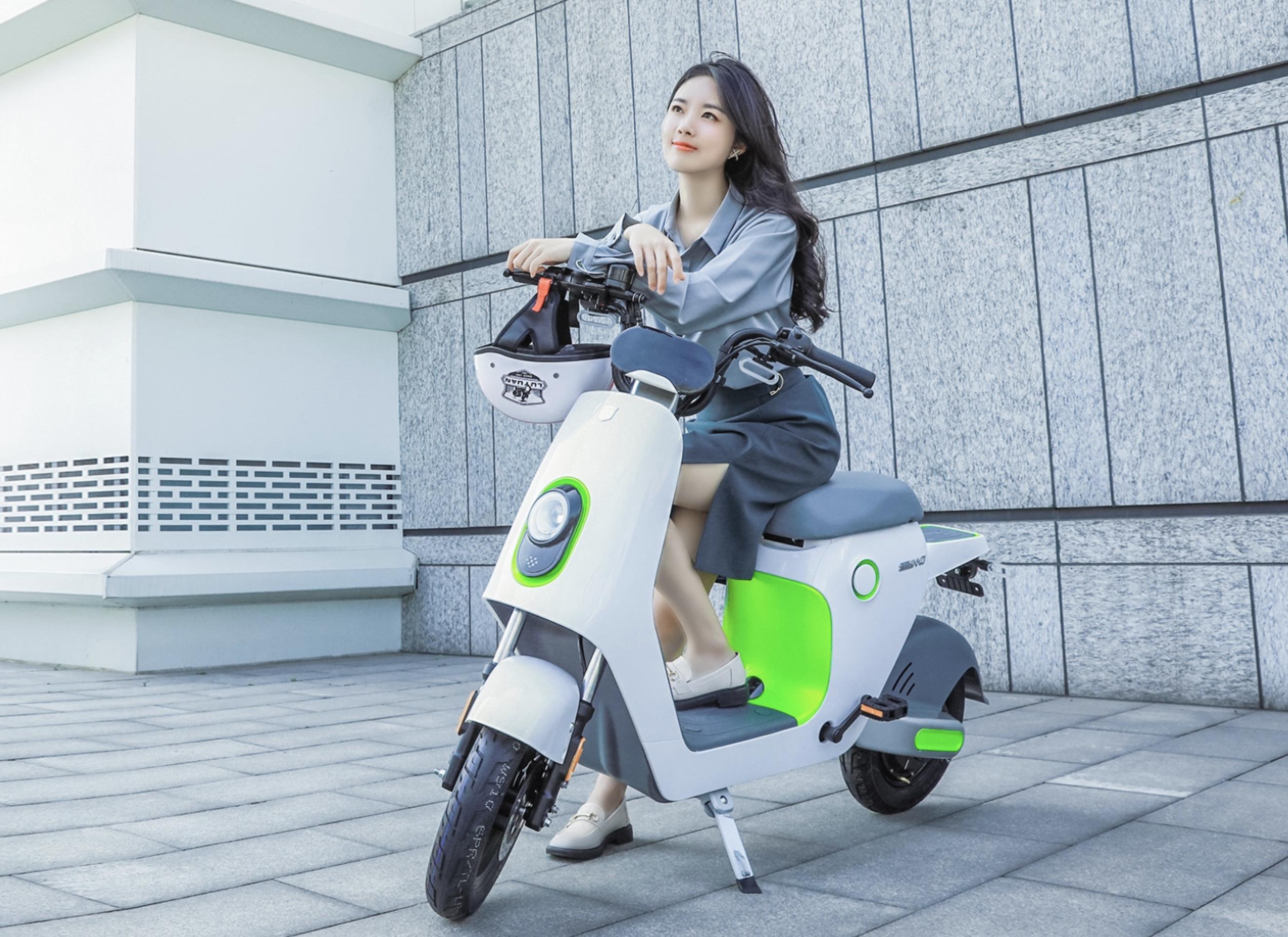 新能源两轮电动车推荐女生代步,最适合代步的小型电动车