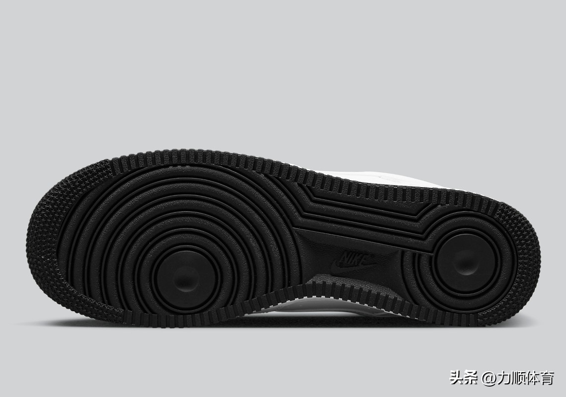 nikeairforce1low黑,nikeairforce1low全白和黑色