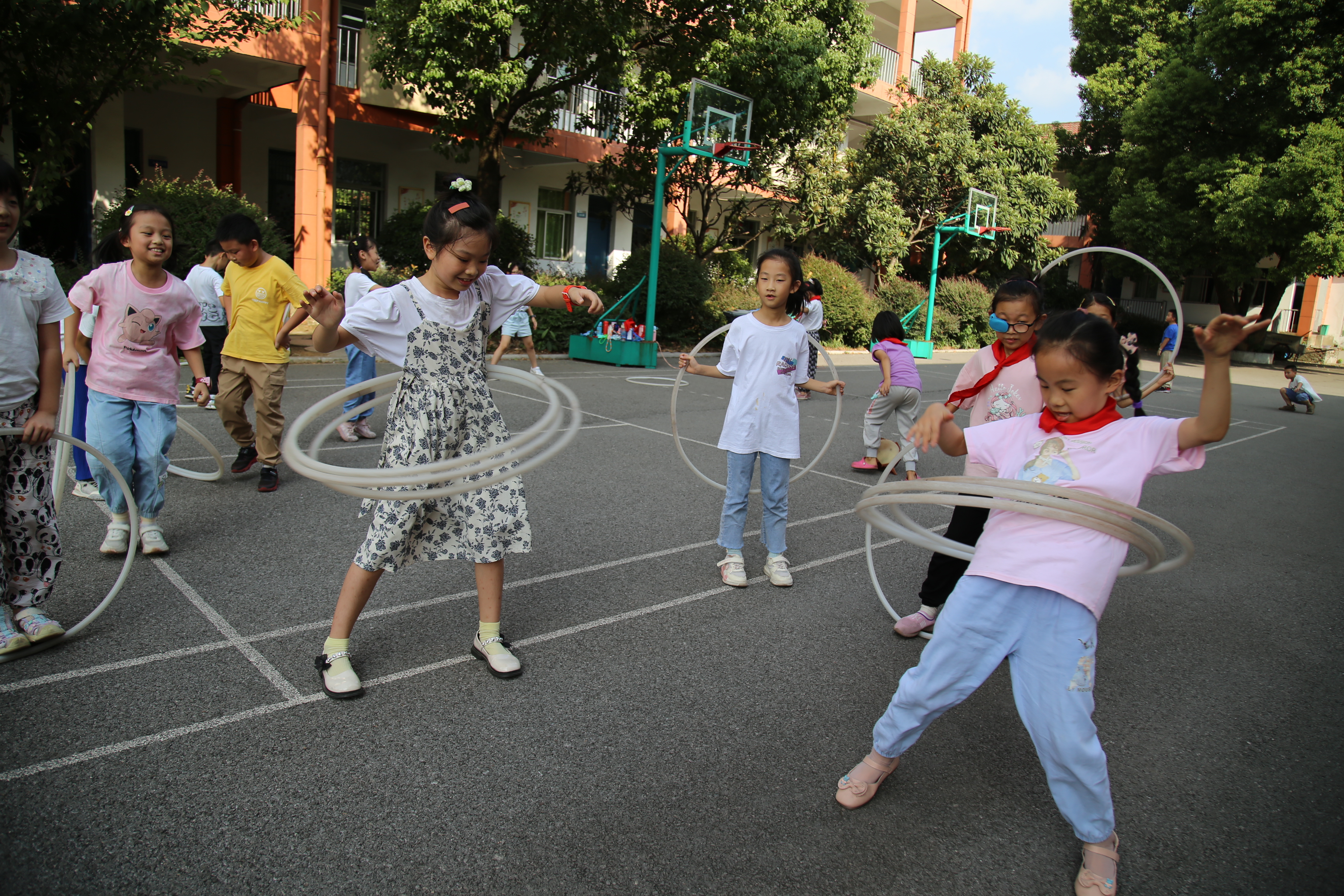 前进小学五育并举,东方红小学6+1实践活动