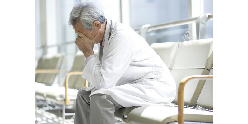 无意发现婆婆出轨了怎么办,发现婆婆出轨我可以告诉我娘家吗