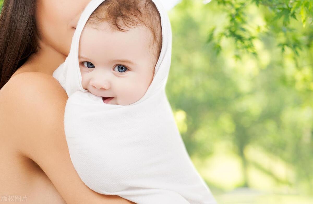 女孩肚子疼发现怀孕了,女孩肚子疼去医院发现怀孕