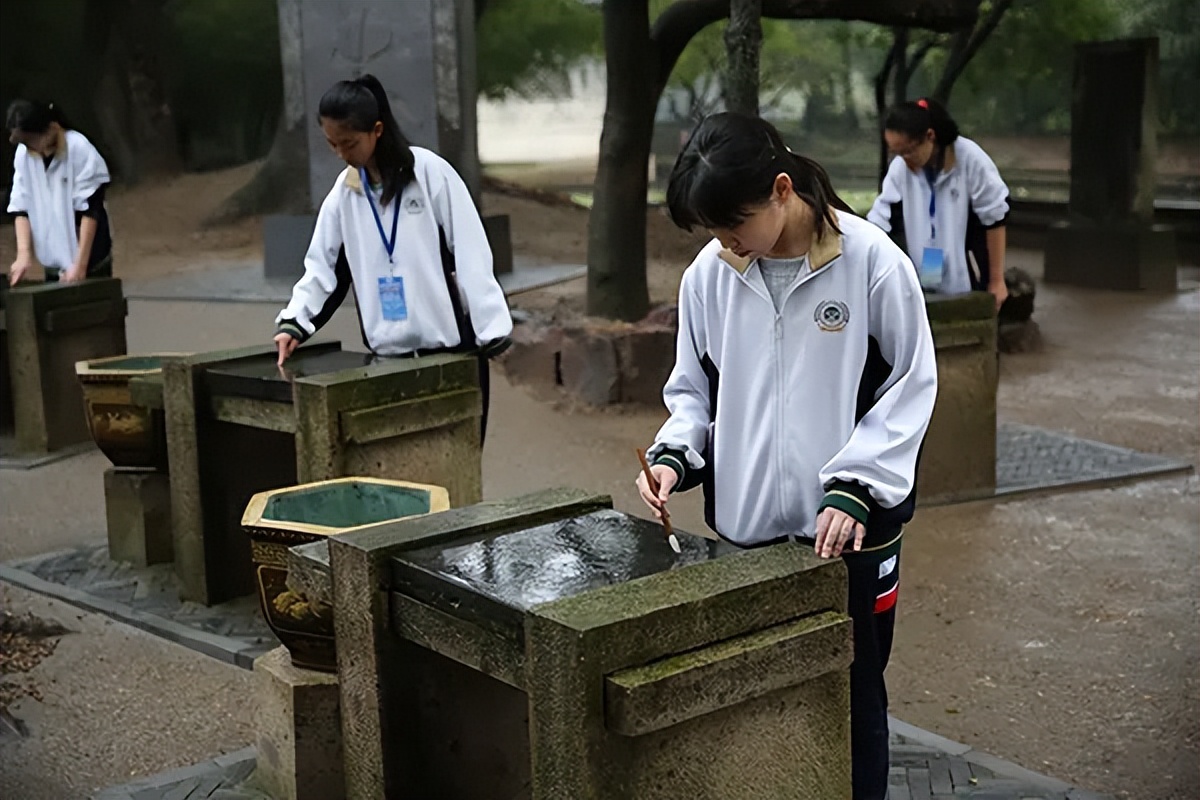 泰戈尔教育理论,泰戈尔教育