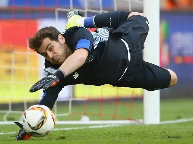 足球历史上最伟大的十大球星,足球历史上最伟大运动员